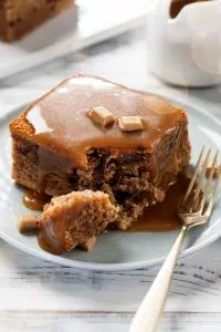 kahve yanı sticky toffee puding